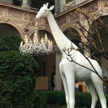 Giraffe in Love Outdoor (h 4 m) 19001WH QEEBOO