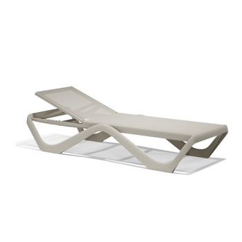 LOVE Sonnenliege von VONDOM