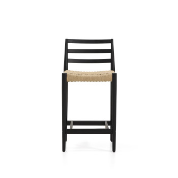 Analy-Hocker mit Rückenlehne aus massiver Eiche in Schwarz und 65 cm Sitzfläche aus 100 % FSC-zertifiziertem Seil