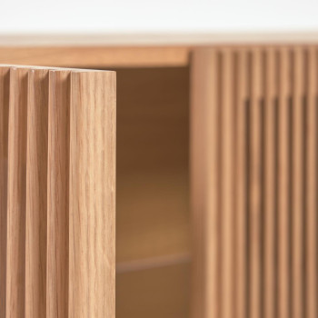 Příborník Beyla se 4 dveřmi z masivního dřeva a dubové dýhy 180 x 71,5 cm FSC 100%