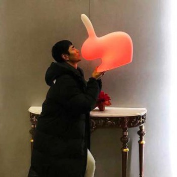 QEEBOO 90005LED DOBÍJECÍ MALÁ LAMPA S KRÁLÍKEM