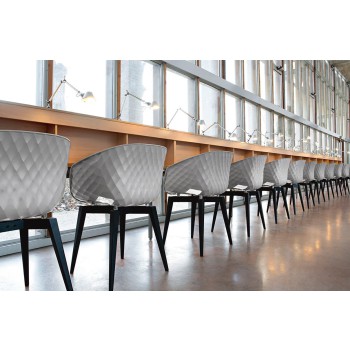 Křeslo UNI-KA 599 ET AL s dřevěnými nohami