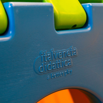 Cubic toy modello e- gioco modulare componibile con 1 scivolo-scala piccolo, 2 cubotti e 1 casetta.