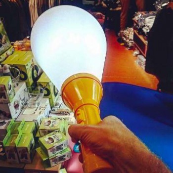 LAMPADA FLASH CON LED RICARICABILE 11001 11003 QEEBOO