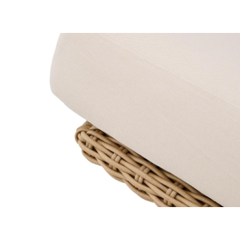 Lettino Meria in rattan sintetico e gambe in legno massiccio di acacia 100% FSC