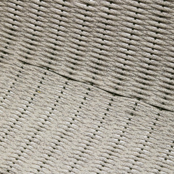 Poltrona impilable Maurina in acciaio zincato