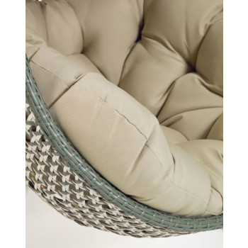 Poltrona sospesa Cira con finitura naturale