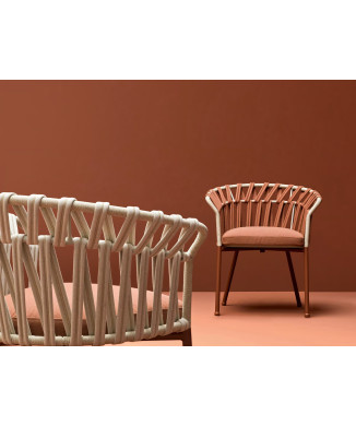 Poltroncina EMMA CROSS di Varaschin