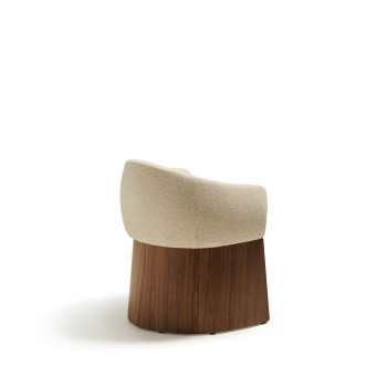 Sedia Bosca in ciniglia beige e impiallacciatura in noce FSC 100%