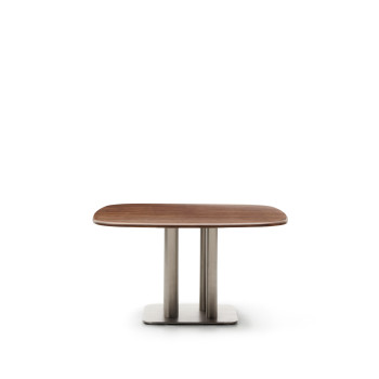 Tavolo Melvar in impiallacciato di noce e gambe con base in acciaio inox spazzolato 121 x 121 cm