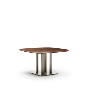 Tavolo Melvar in impiallacciato di noce e gambe con base in acciaio inox spazzolato 121 x 121 cm