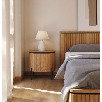 Licia træ sengebord THE SHAPE
