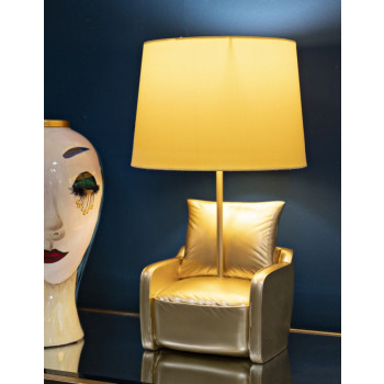 GUL MIDTÅRHUNDREDS SENGLAMPE