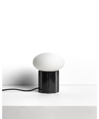 Idela bordlampe i røget glas og sort marmor Ø 15 cm