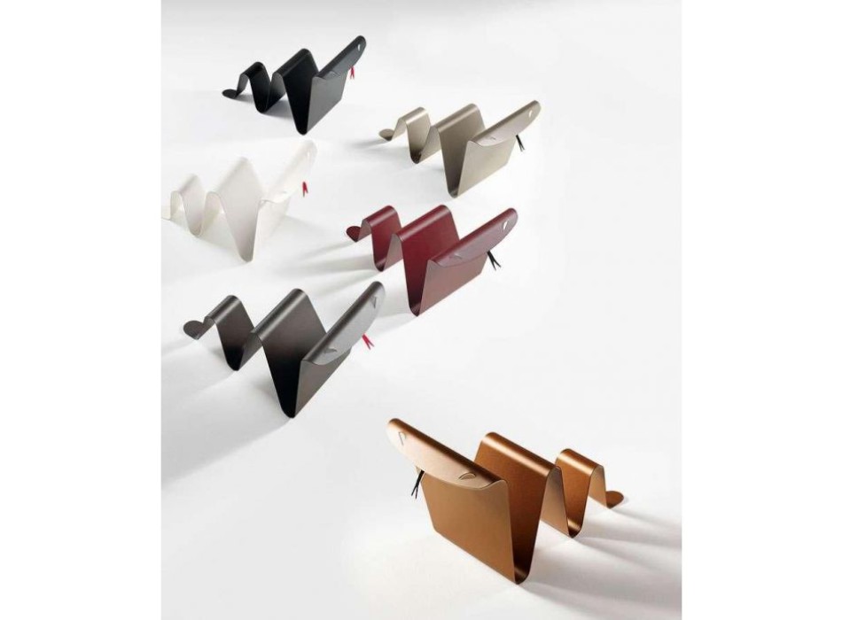 Snake Magazine Rack fra PEZZANI