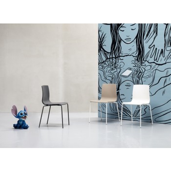 Alice stol med malet stel fra SCAB