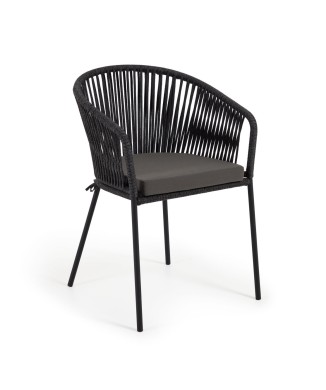 Yanet stol i sort reb og galvaniserede stålben