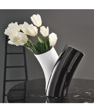 Abbraccio Vase Q157 Adriani & Rossi