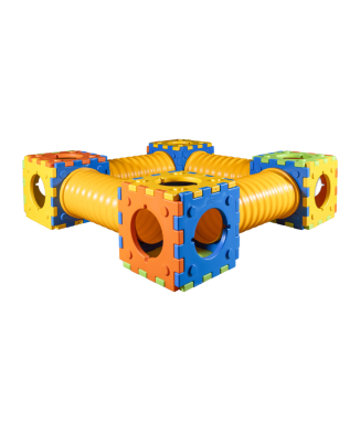 Quadrotto Modular παιχνίδι με 4 κύβους και 4 σήραγγες.