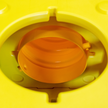 Castello B modulair spel met 2 huizen, 2 kubussen en 4 tunnels