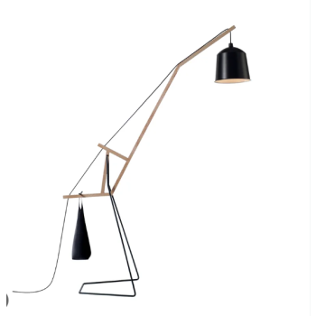 Een staande lamp AA01 COVO