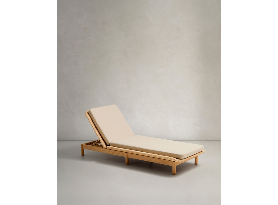 Galea ligbed van massief teakhout en FSC 100% synthetisch rotan.