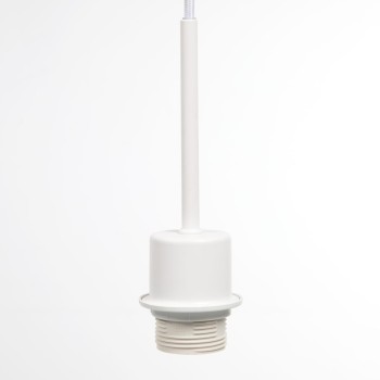 Het frame van de Fulvia plafondlamp is gemaakt van metaal met een zwarte afwerking.