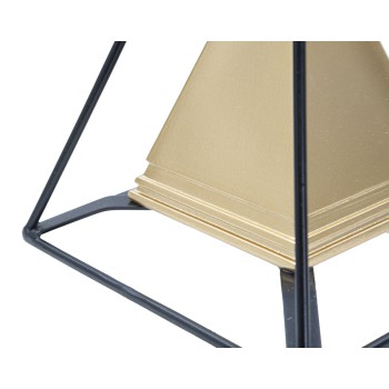 GOUDEN PIRAMIDE MET IJZER