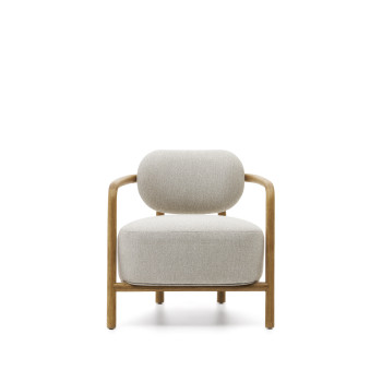 Melqui beige fauteuil gemaakt van massief eikenhout met een natuurlijke afwerking.