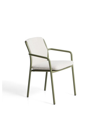 Stapelbare Linosa buitenstoel in groen aluminium met beige kussen.