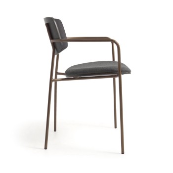 Maureen stoel in donker afgewerkt essenhoutfineer en messingkleurig metaal.