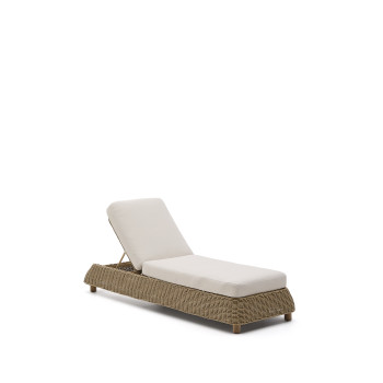 Espreguiçadeira Meria em rattan sintético e pés em madeira maciça de acácia 100% certificada FSC.