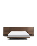 Cama Norlen com 2 mesas de cabeceira em folheado de nogueira com acabamento escuro e luz LED para o colchão 160 x 200 cm FSC Mix Credit
