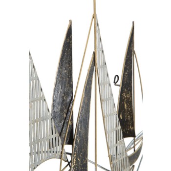 NAVIO À VELA COM PAINÉIS DE FERRO