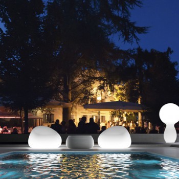 LUMINÁRIA DE POLTRONA GUMBALL COM KIT DE ILUMINAÇÃO PLUST