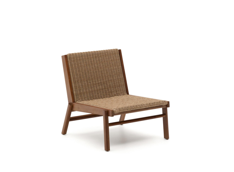 Poltrona Itani em madeira maciça de acácia e rattan 100% sintético com certificação FSC.