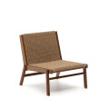 Poltrona Itani em madeira maciça de acácia e rattan 100% sintético com certificação FSC.