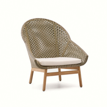 Poltrona Olbia com encosto alto em rattan sintético e madeira maciça de teca 100% certificada FSC.