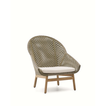 Poltrona Olbia com encosto alto em rattan sintético e madeira maciça de teca 100% certificada FSC.