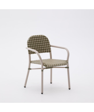 Cadeira empilhável Tuccia em alumínio e rattan sintético bege e verde.
