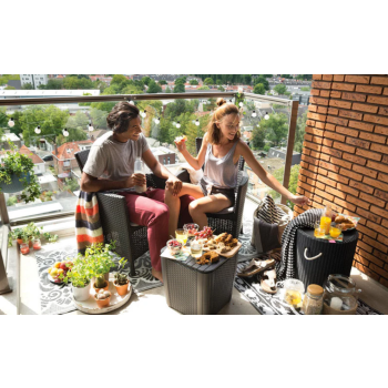 Conjunto de varanda KETER IOWA: mesa de centro e duas poltronas para jardim. 