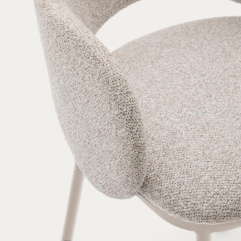 Banqueta Maina em chenille bege com pés em aço com acabamento bege e certificação FSC Mix Credit, 65 cm
