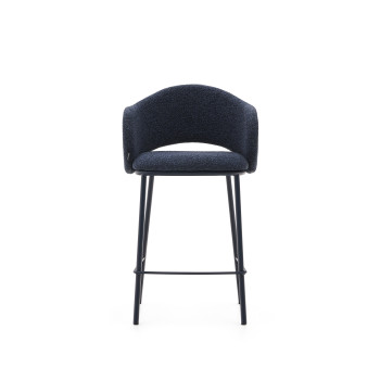 Banqueta Maina em chenille azul e pés de aço com acabamento azul, certificação FSC Mix Credit, 65 cm