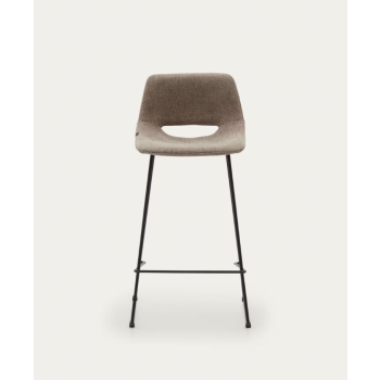 Banqueta Zahara com altura de 65 cm. O FORMATO.