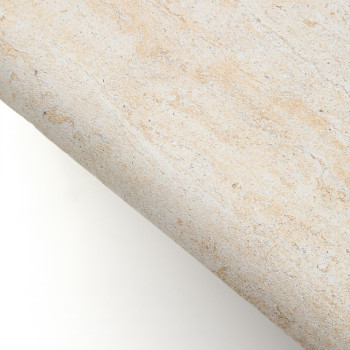 Mesa de centro Drasi em concreto com acabamento em travertino, 140 x 70 cm