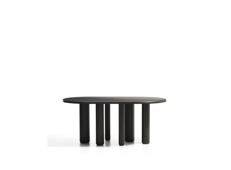 Mesa oval Mailen em freixo com acabamento escuro Ø 180 x 105 cm