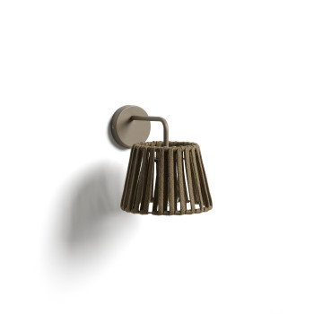 Aldet utomhusvägglampa i platt rep och metall