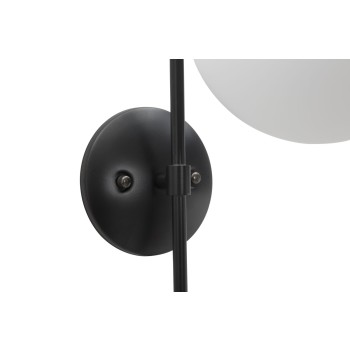 Mörk gatuvägglampa