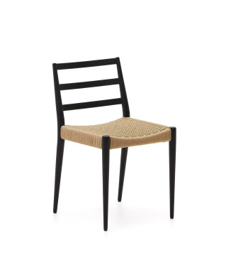 Analy-stol i massiv ek med svart finish och sits tillverkad av FSC 100 % rep