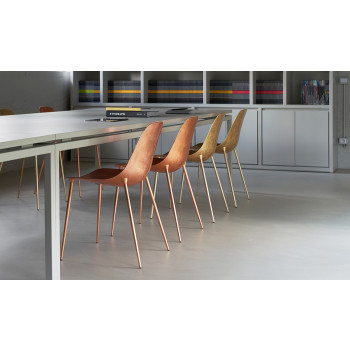 MAMMAMIA STAPELBAR STOL FRÅN OPINION CIATTI